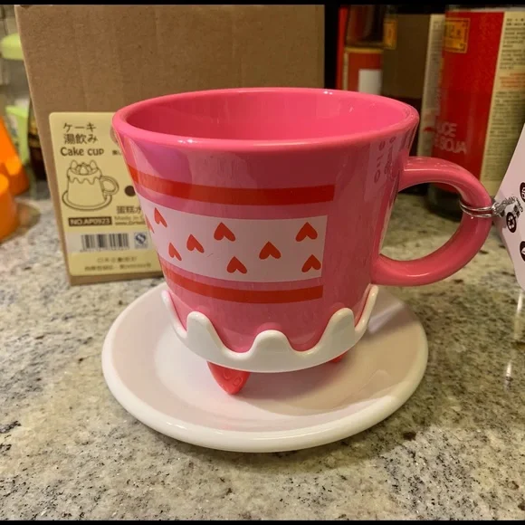 Plastic cute dessert looking cup - Picture 4 of 8